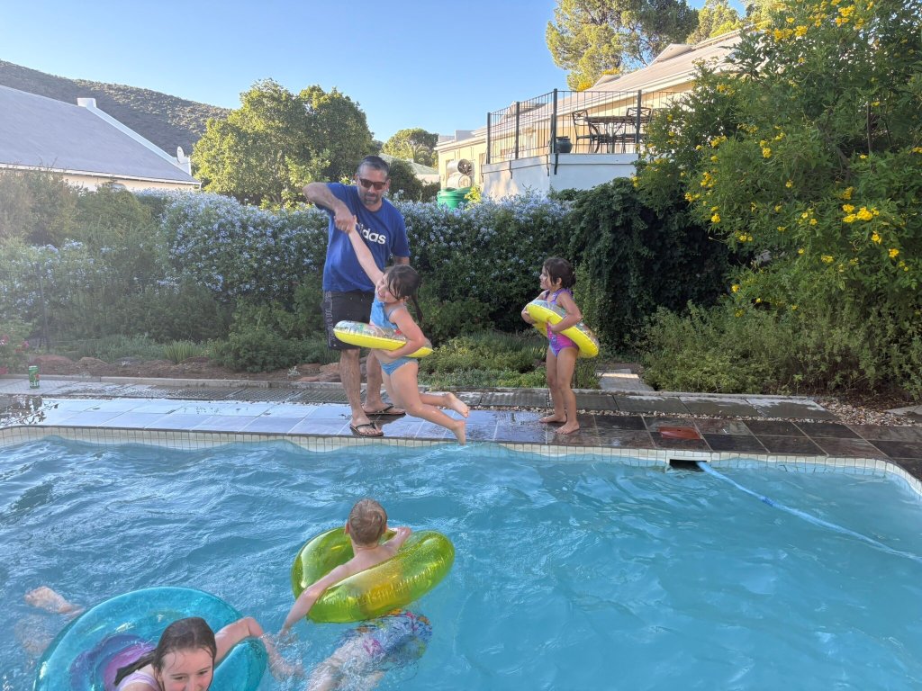 No. 4 Rothman Street-官方