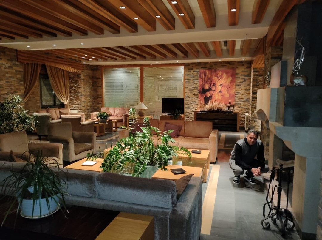 Terrebrune Hotel主图