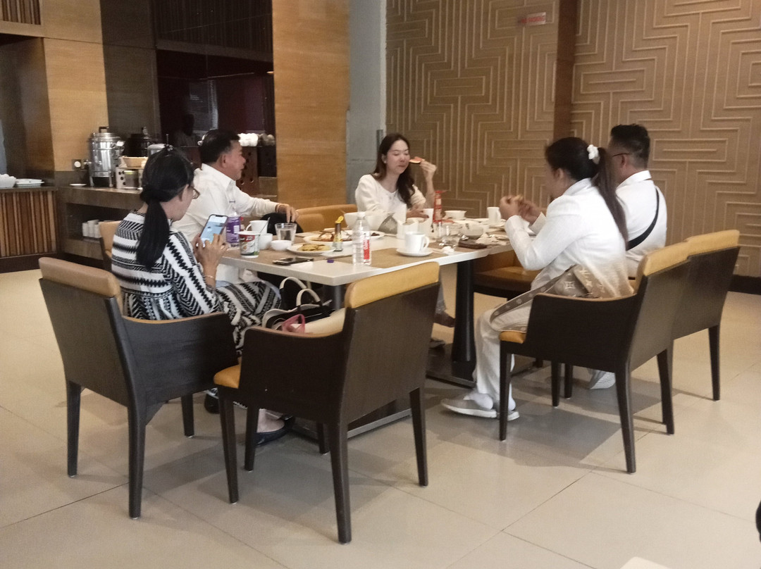 菩提伽耶盛橡酒店主图