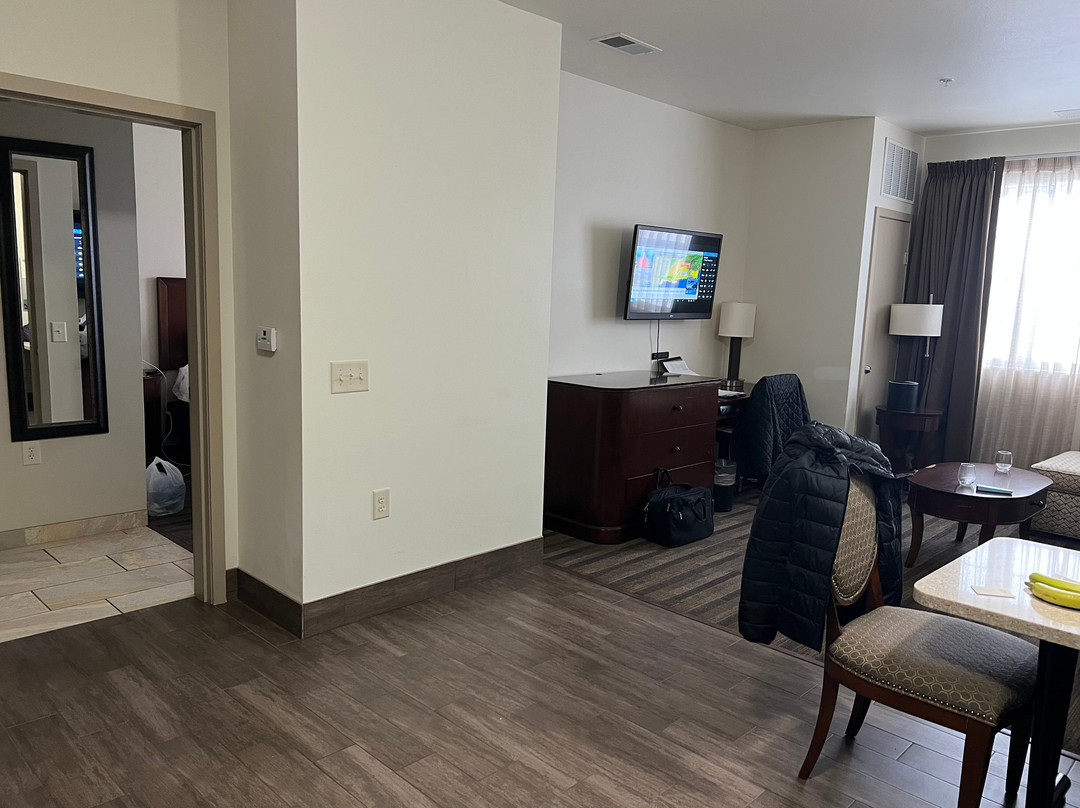 Hyatt House Minot主图