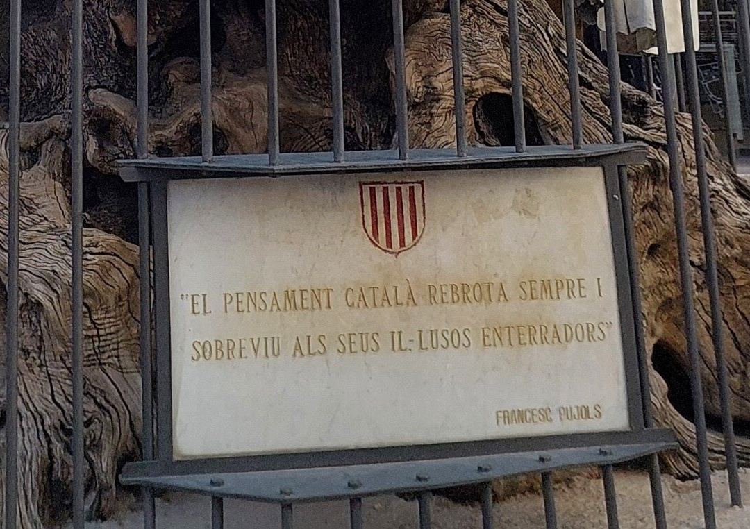 Memorial Monument to the Catalan Philosopher Francesc Pujols景点图片