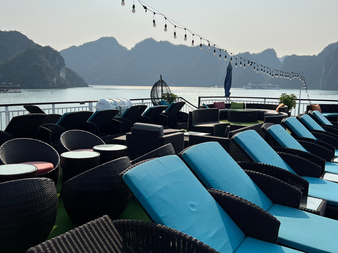 Cat Ba View-卡巴必去景点