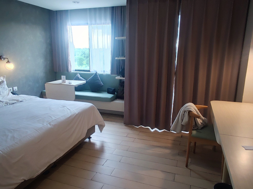Artotel Casa Cikarang