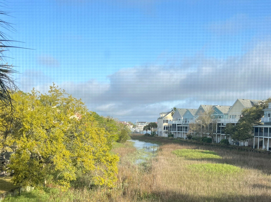 Water's Edge Inn主图