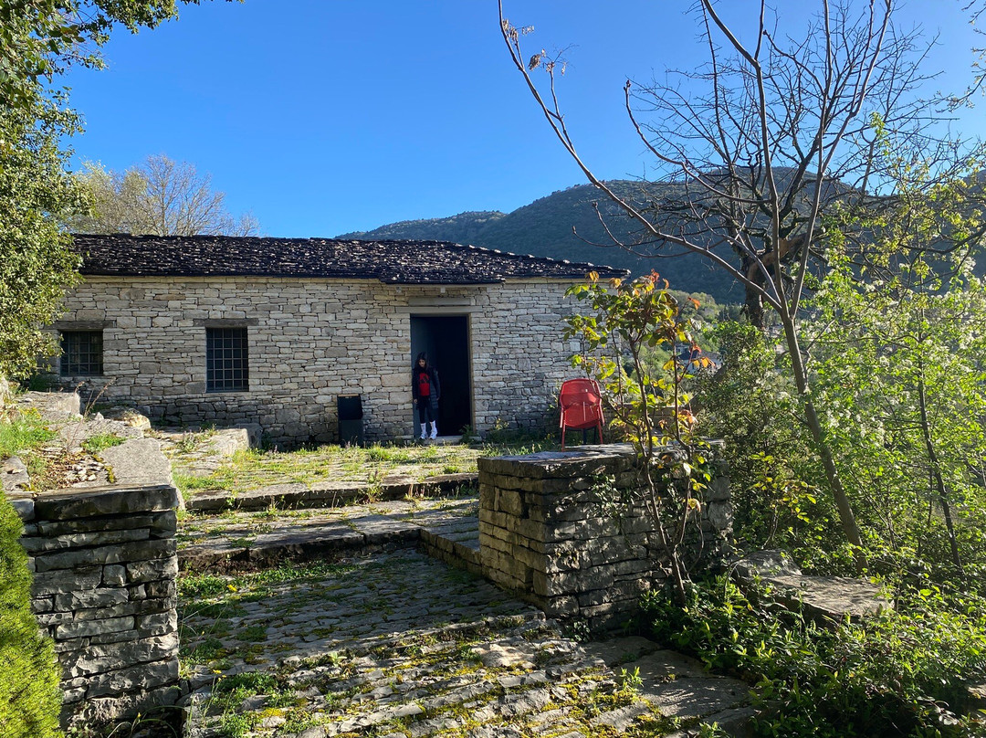 Monopatia Mountain Resort主图