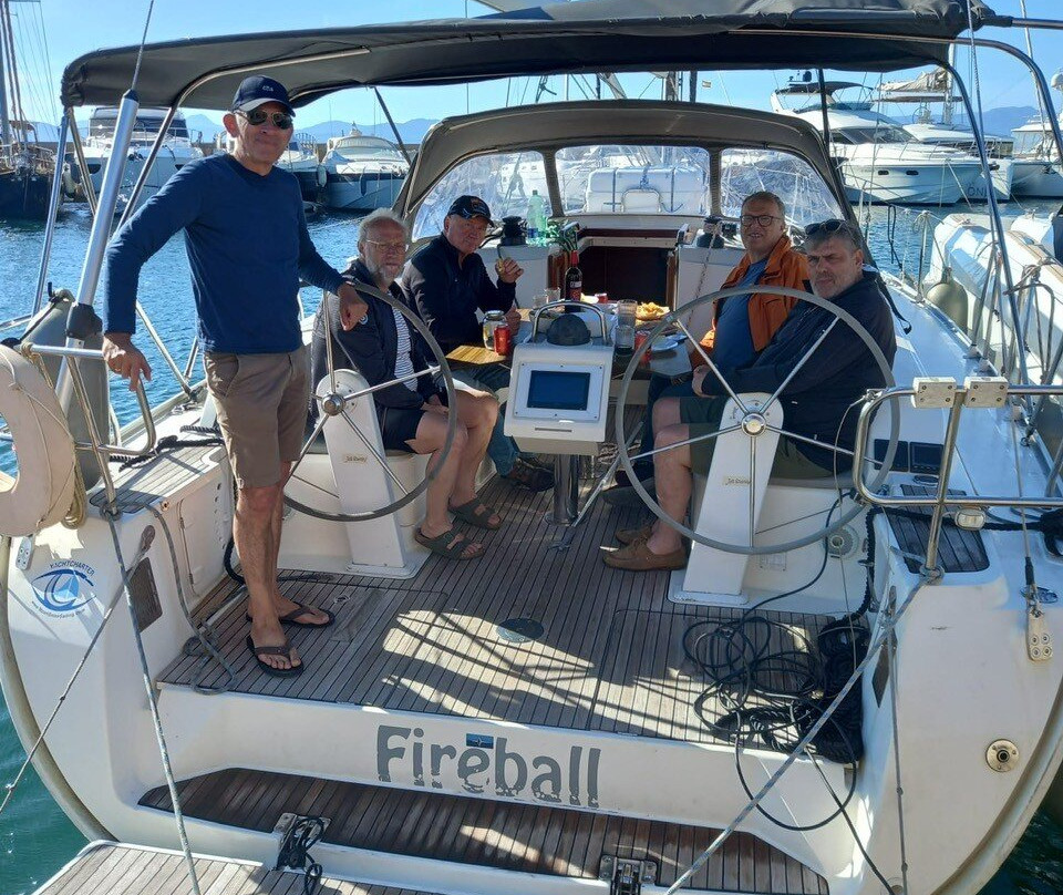 IRIS Yachtcharter-埃拉雷纳尔必去景点