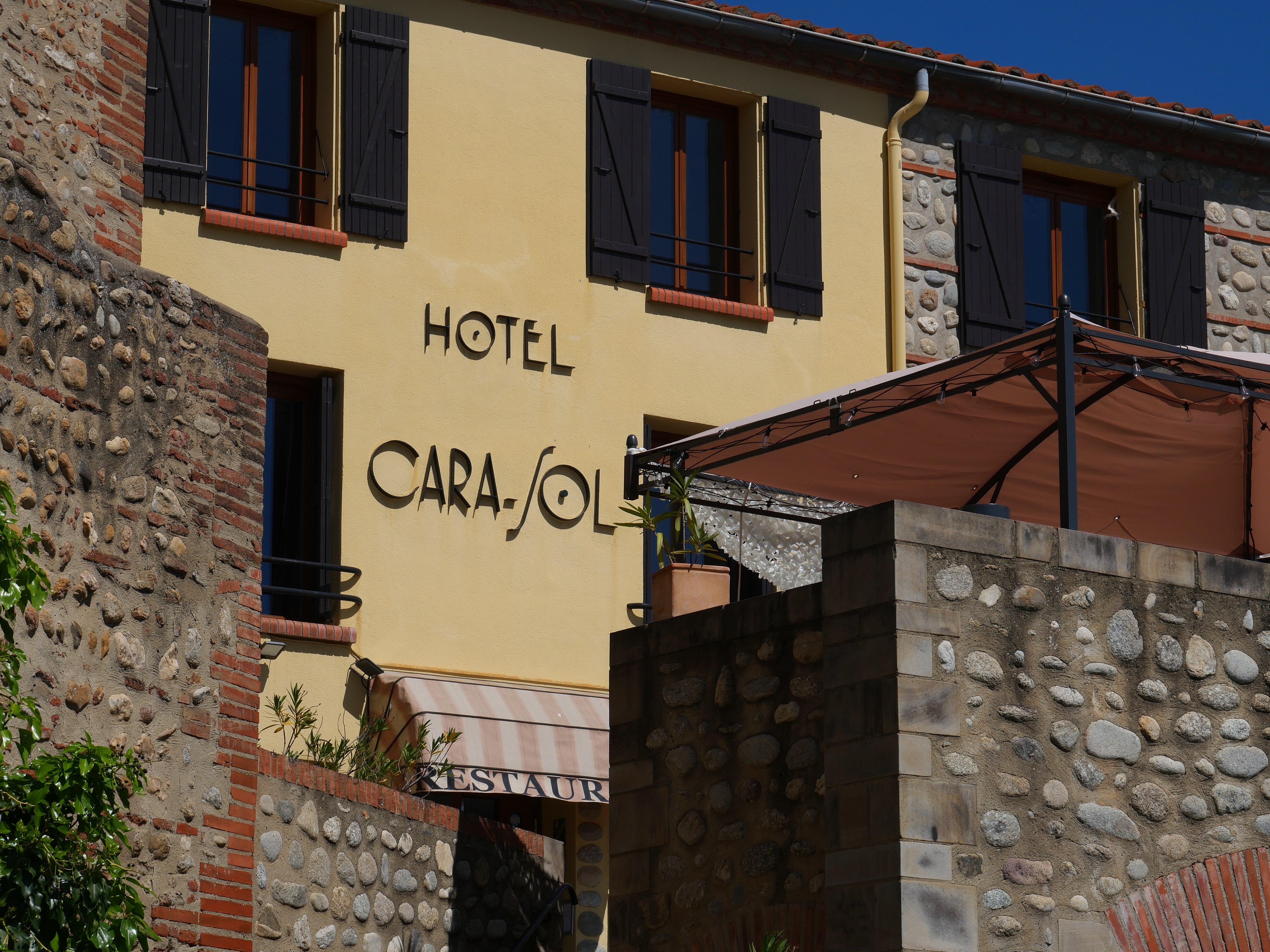 Logis Hôtel Le Cara Sol-浴室