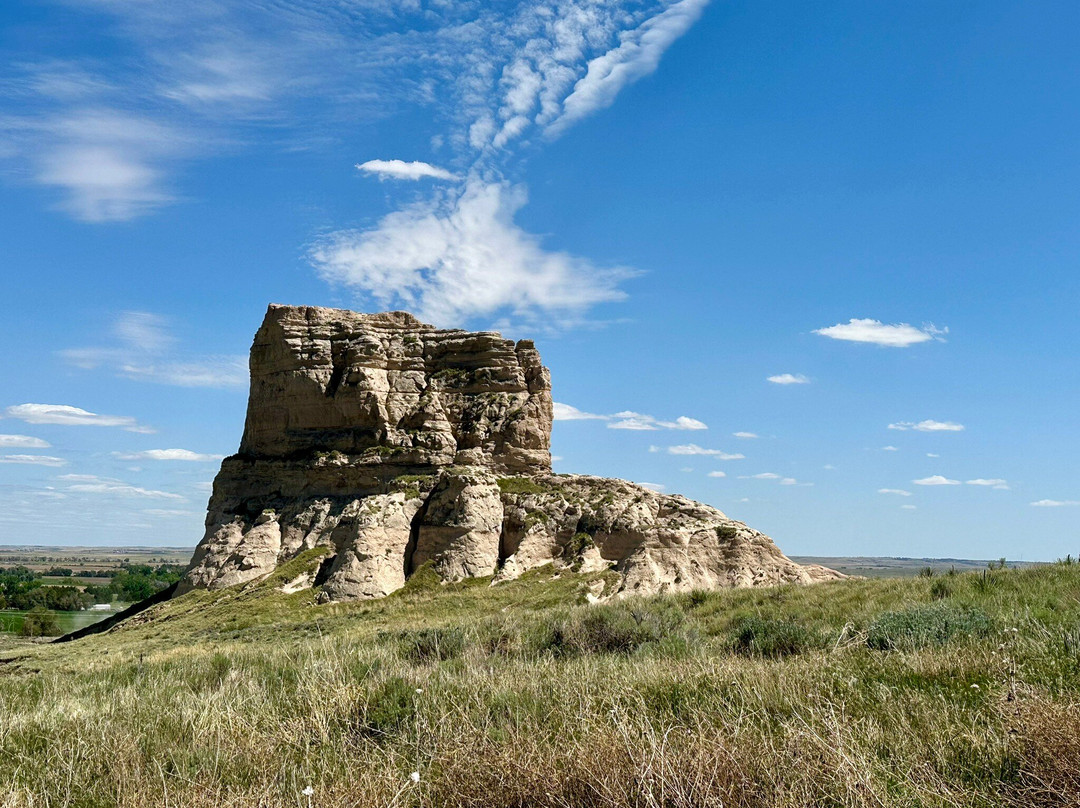 Courthouse and Jail Rocks-Bridgeport必去景点