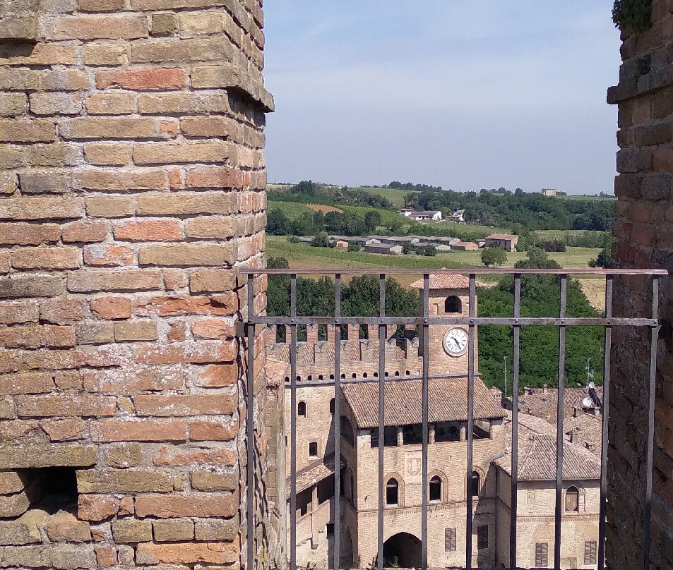 Rocca Viscontea景点图片