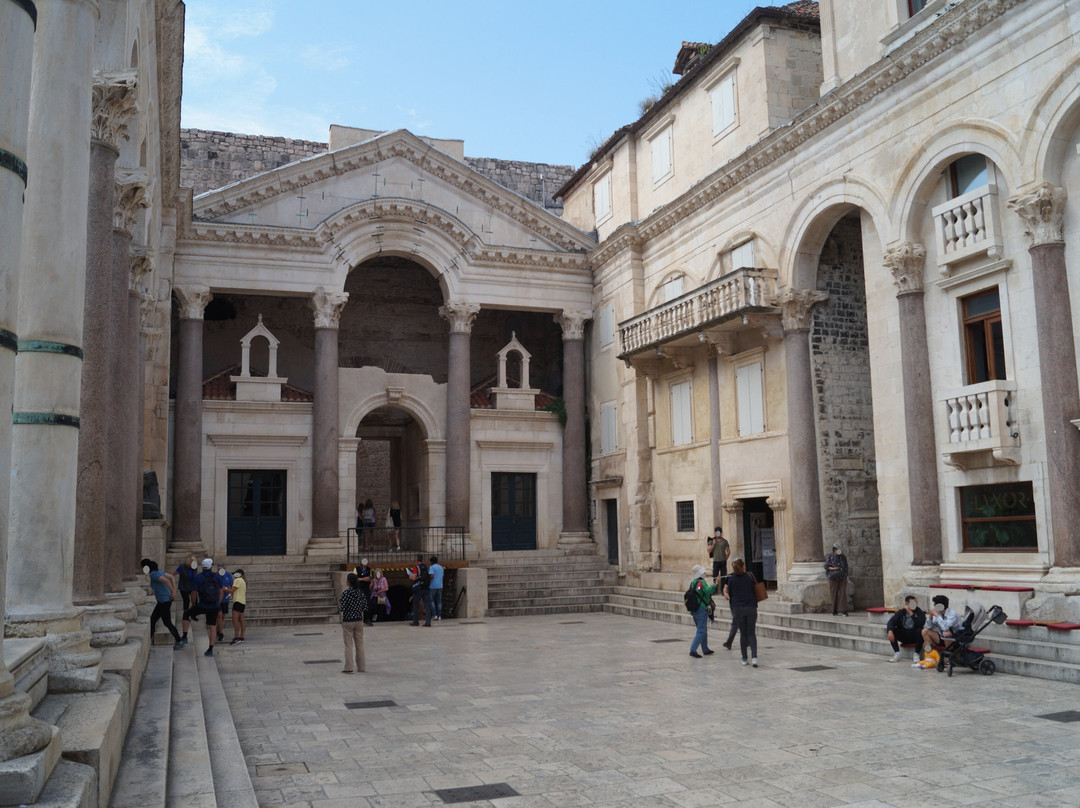 The Peristyle of Diocletian's Palace景点图片