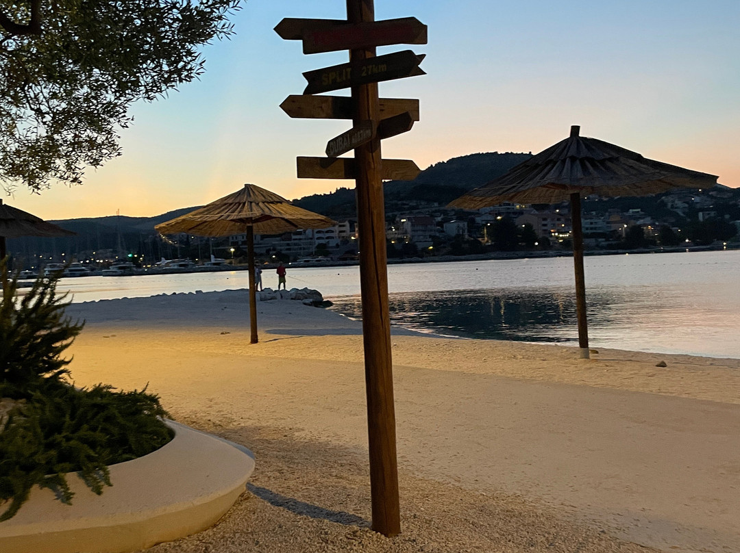 Marinus Beach Hotel主图