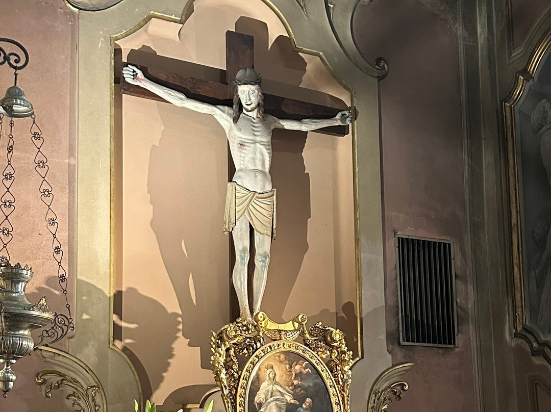 Chiesa di S. Ambrogio-瓦拉泽必去景点
