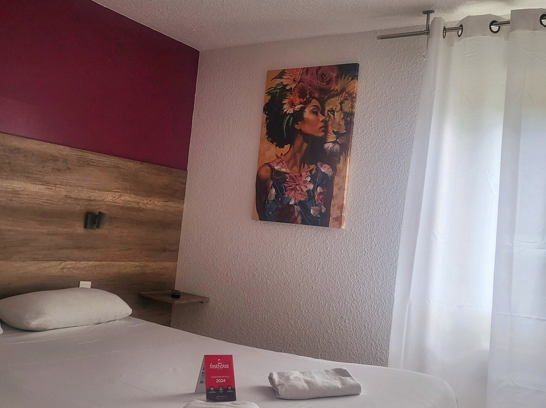 里摩日法斯特酒店主图