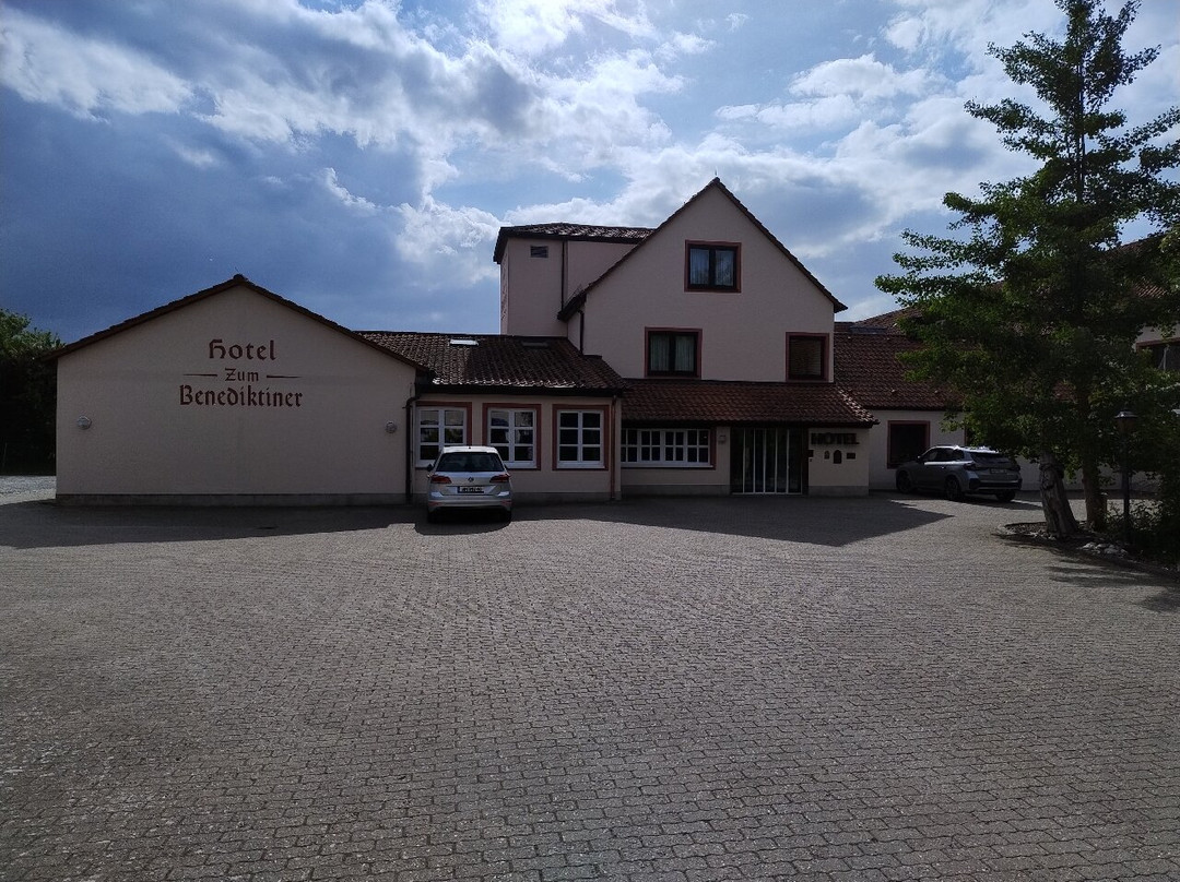 祖姆本奈迪克汀弗拉尔酒店主图