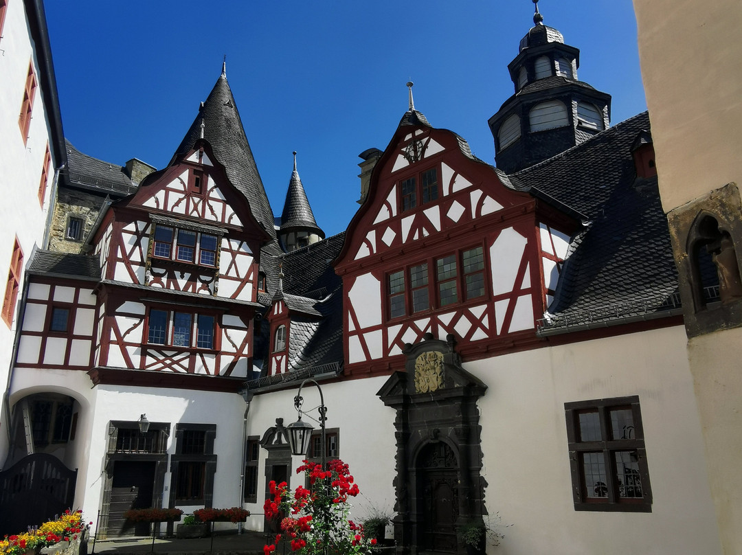 Schloss Buerresheim-Sankt Johann必去景点