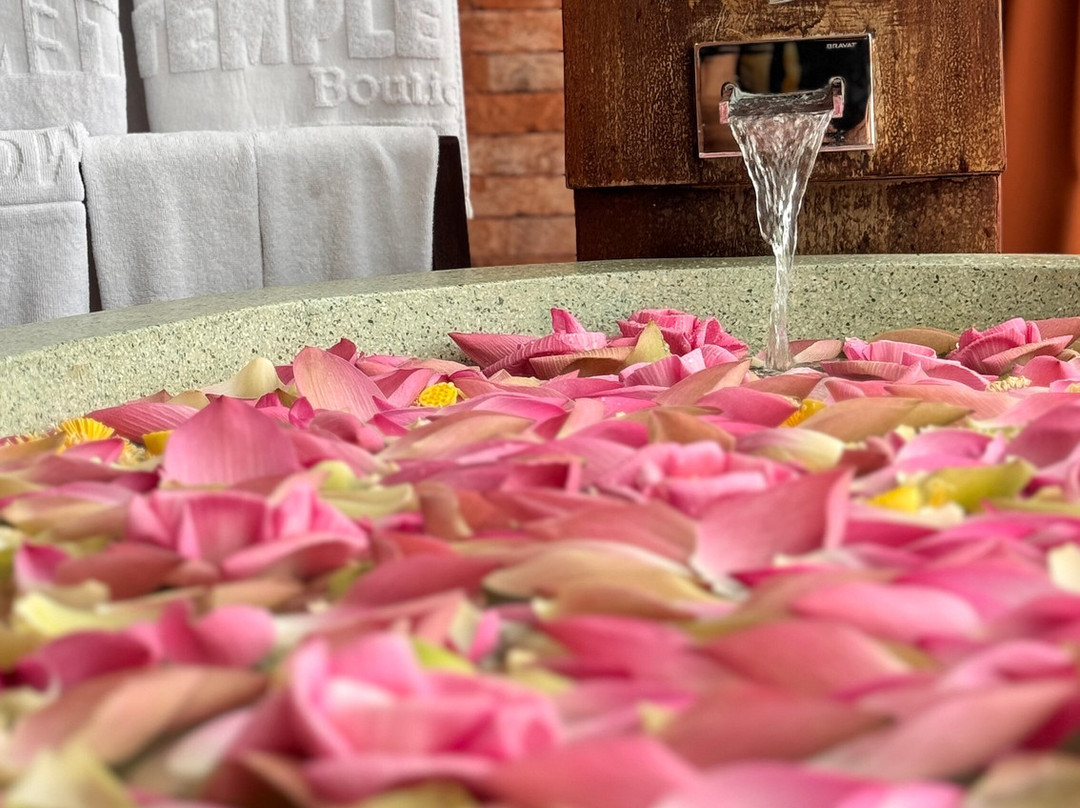 Golden Temple Boutique主图