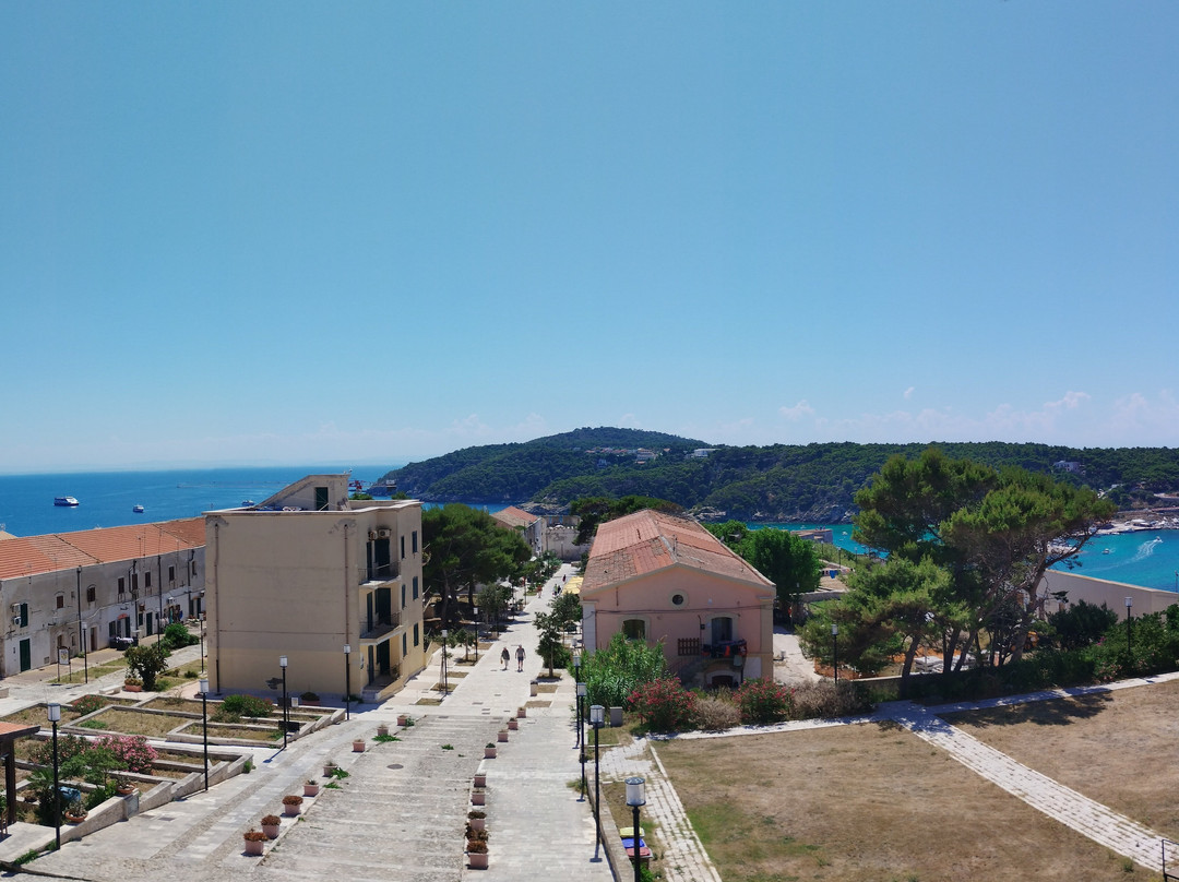 Santuario Di Santa Maria A Mare-San Nicola必去景点