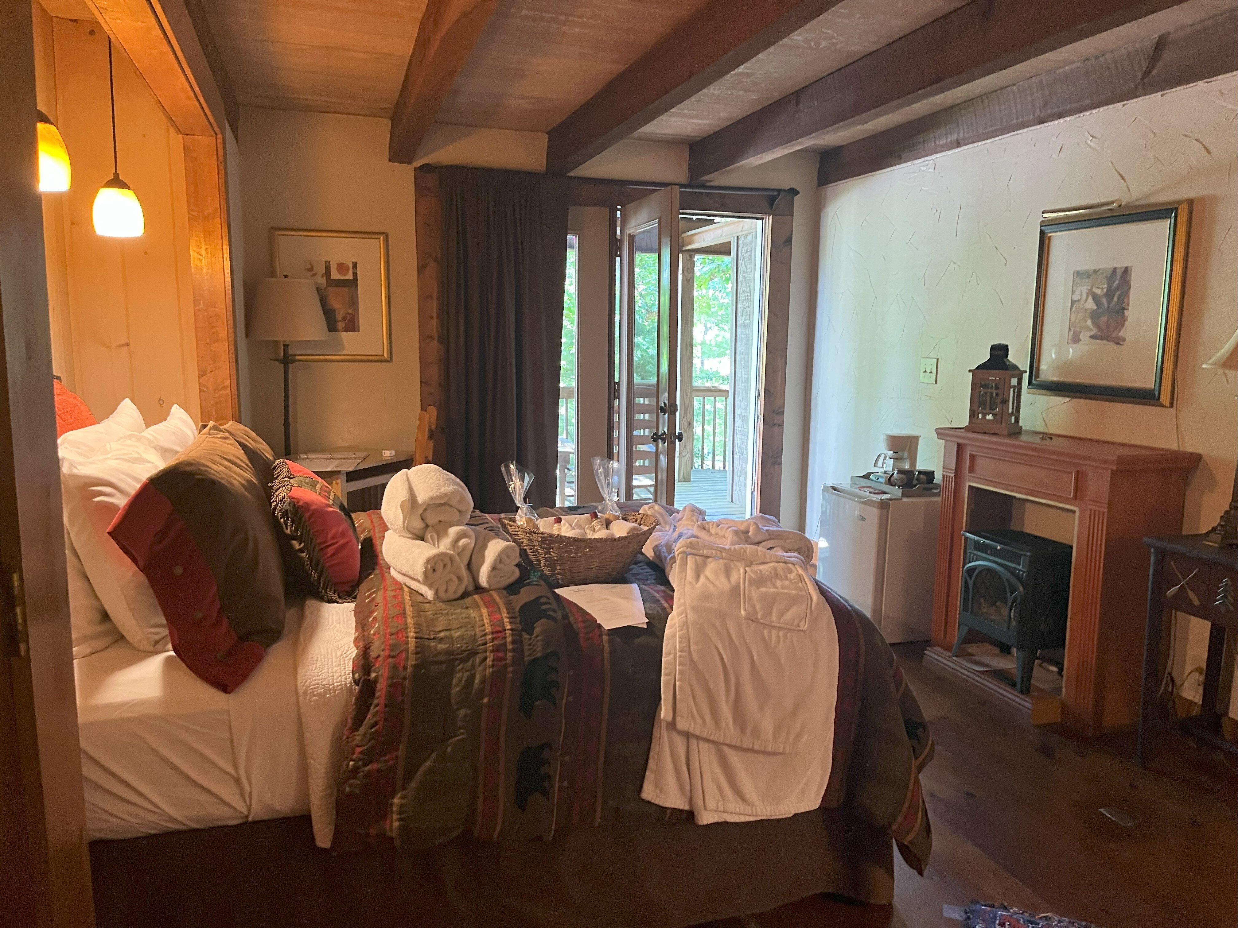 The Overlook Inn-客卧