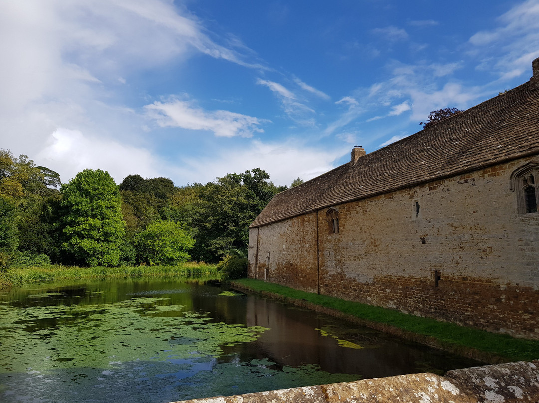 Broughton Castle-班伯里必去景点