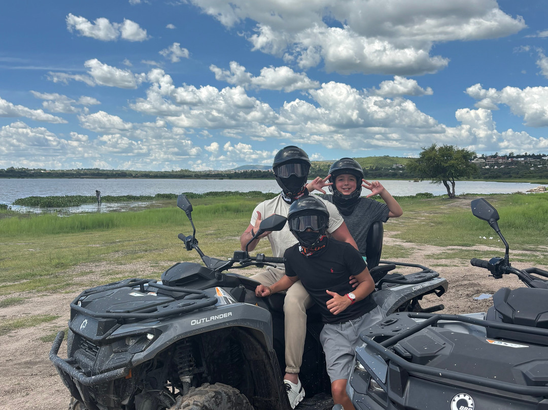 Explore San Miguel Off-Road (Tours en cuatrimoto)-圣米格尔护城必去景点
