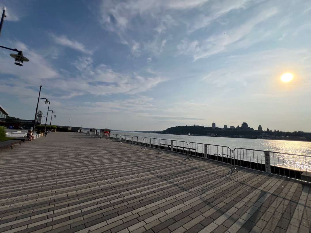 Four Points by Sheraton Levis Convention Centre主图