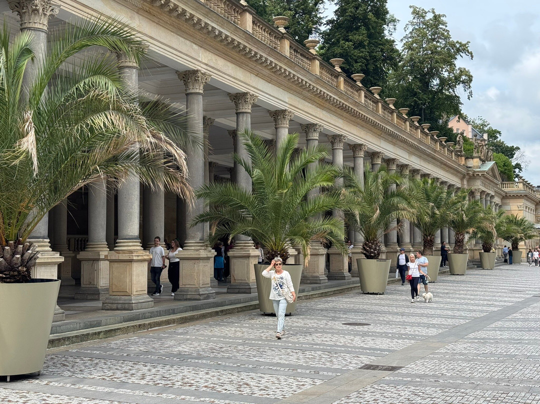 瓦杰迪洛温泉回廊-卡罗维发利必去景点