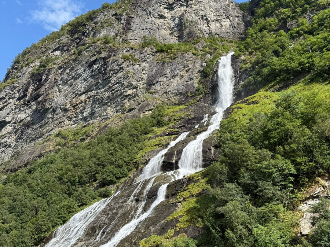 Hellesyltfossen-Hellesylt必去景点