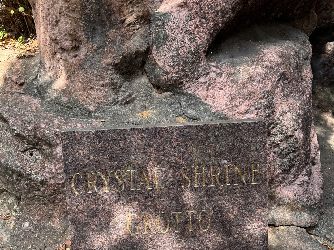 Crystal Shrine Grotto-孟菲斯必去景点