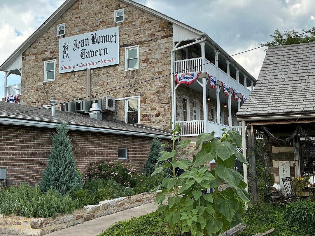 Jean Bonnet Tavern B & B主图