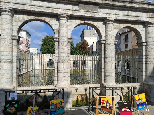 La Fontaine Chaude de la Nèhe-达克斯必去景点