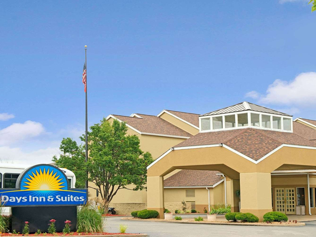 Creve Coeur酒店住宿-Days Inn & Suites by Wyndham St. Louis / Westport Plaza