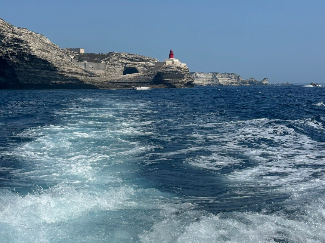 Bonifacio cliffs and caves-博尼法乔必去景点
