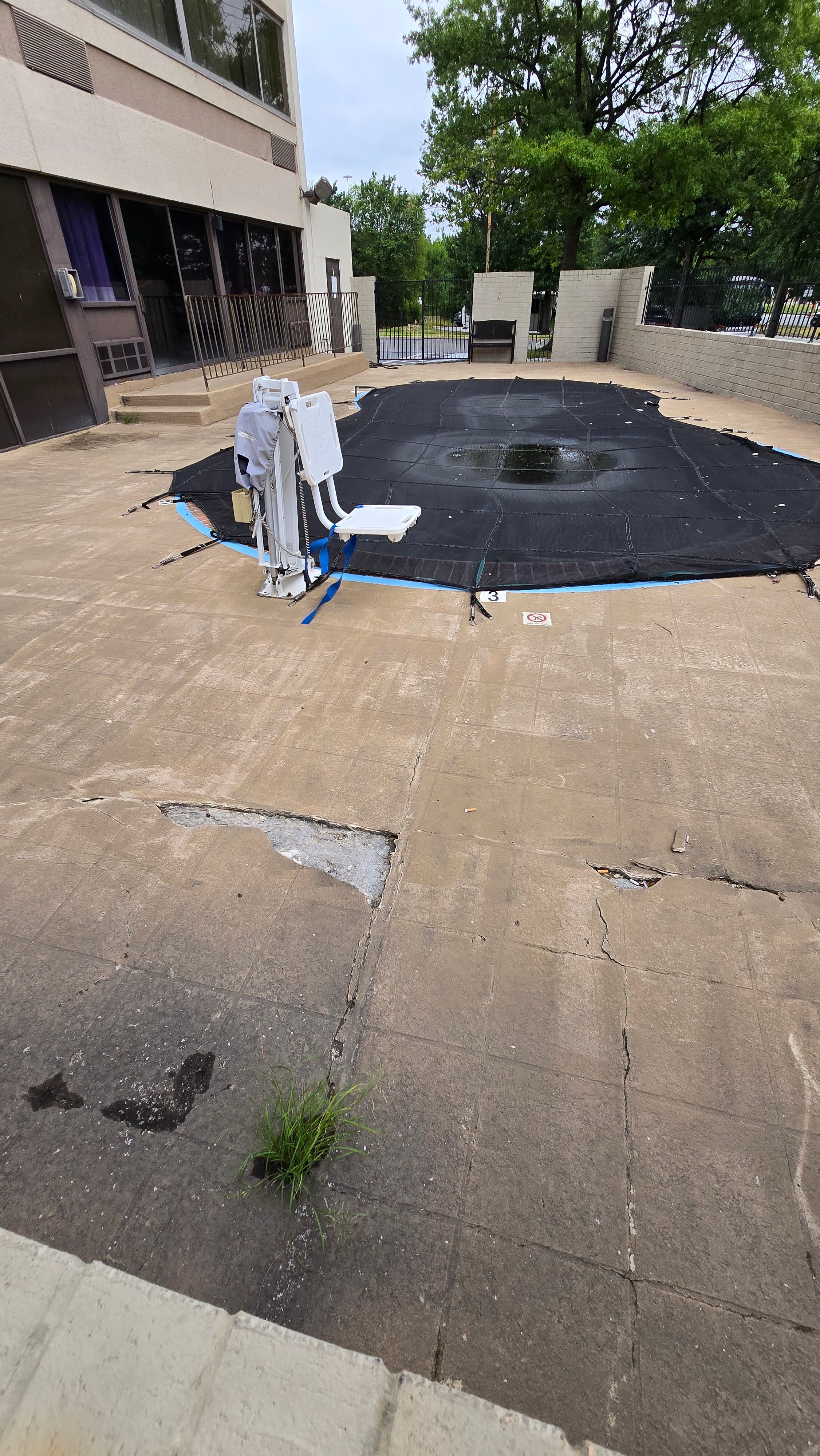 Wingate by Wyndham Springfield-泳池