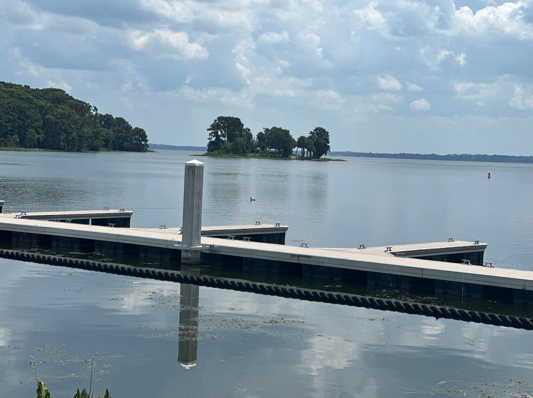 Ski Beach Bar And Grill