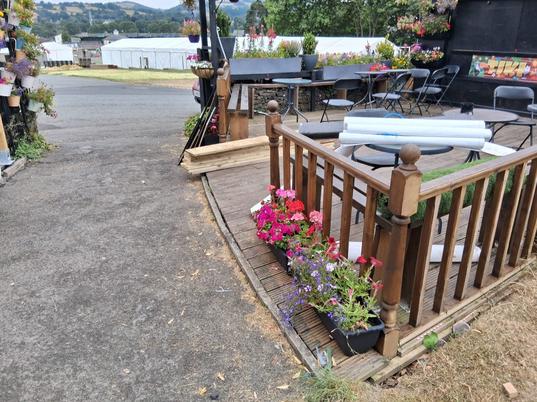 Neuadd Henllan主图