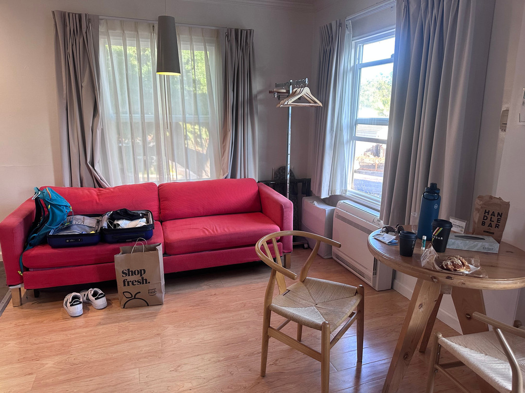 龙舌兰酒店主图