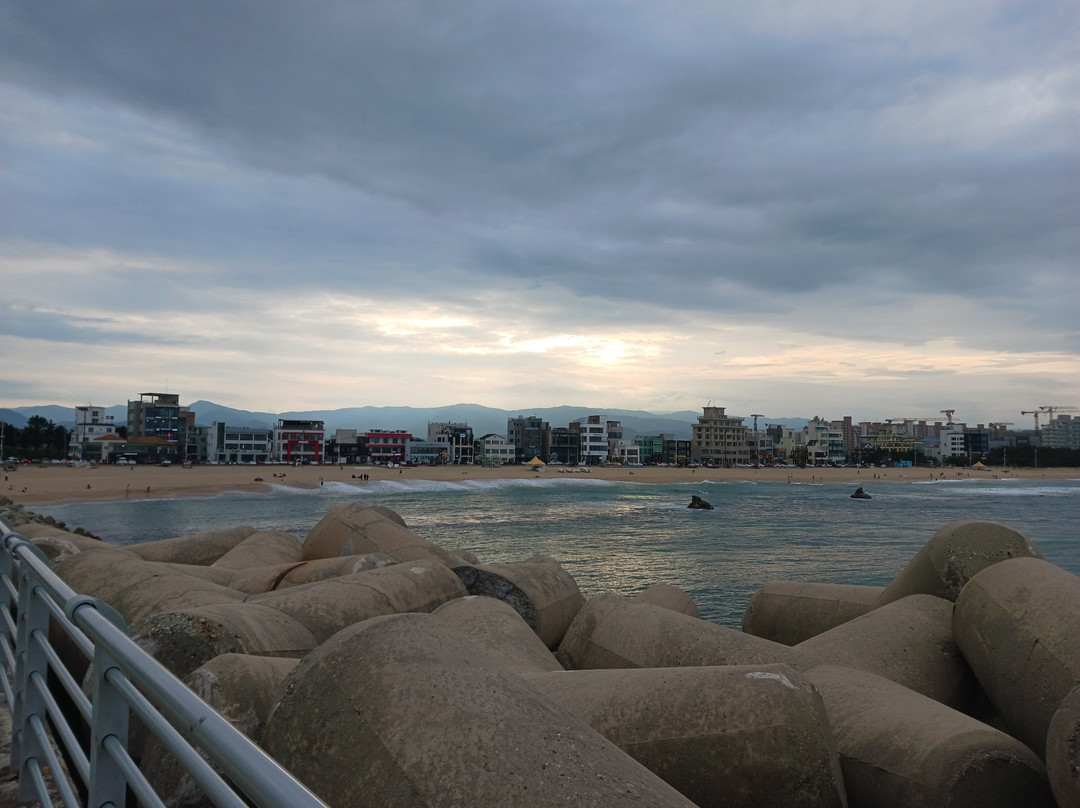Anmok Beach-江陵市必去景点