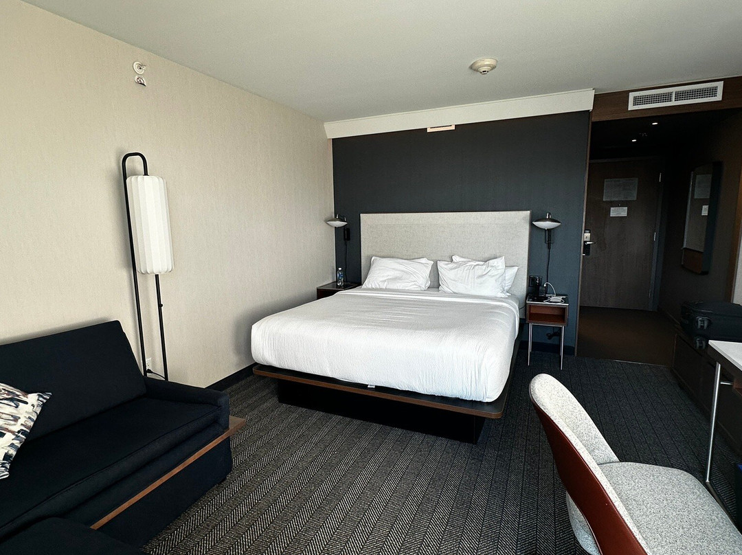 Courtyard by Marriott Montreal Midtown主图