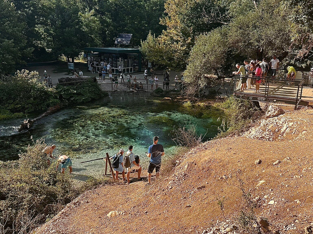 The Blue Eye-沙兰德必去景点