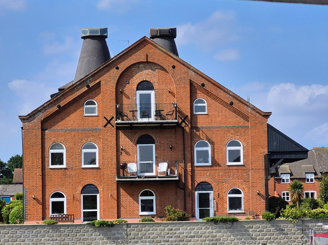 Waveney River Tours-Oulton Broad必去景点