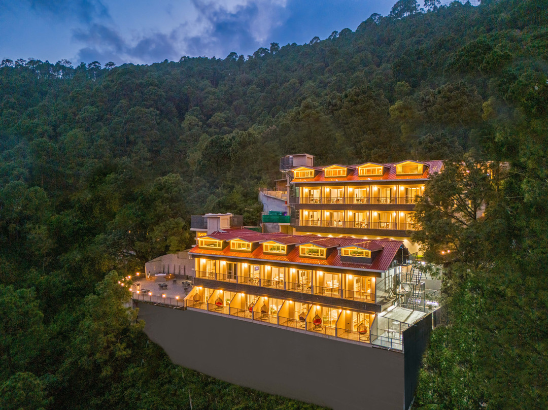 Sterling Ameris Kasauli