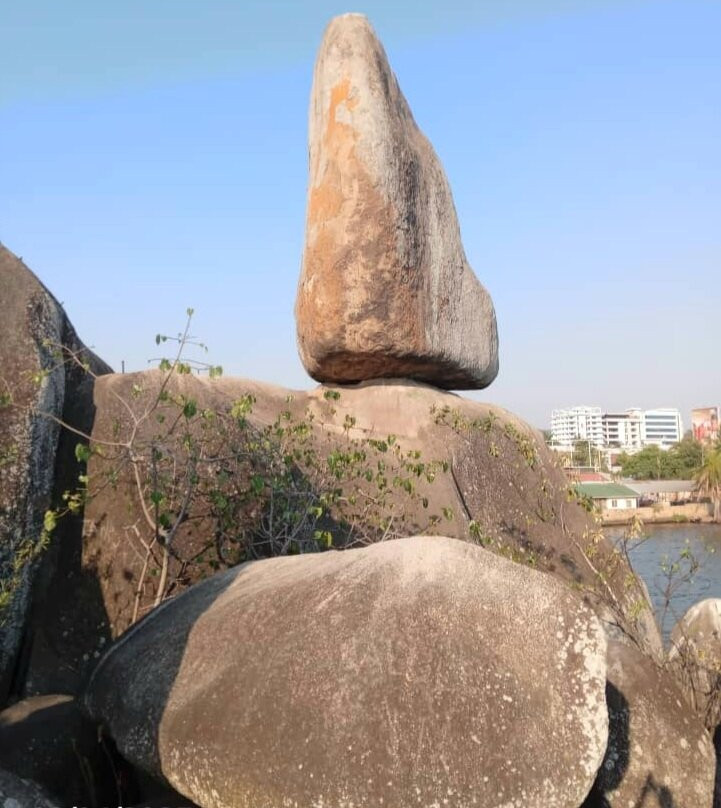 Bismarck Rock-姆万扎必去景点