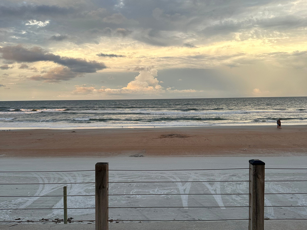 Lotus Boutique Inn & Suites主图