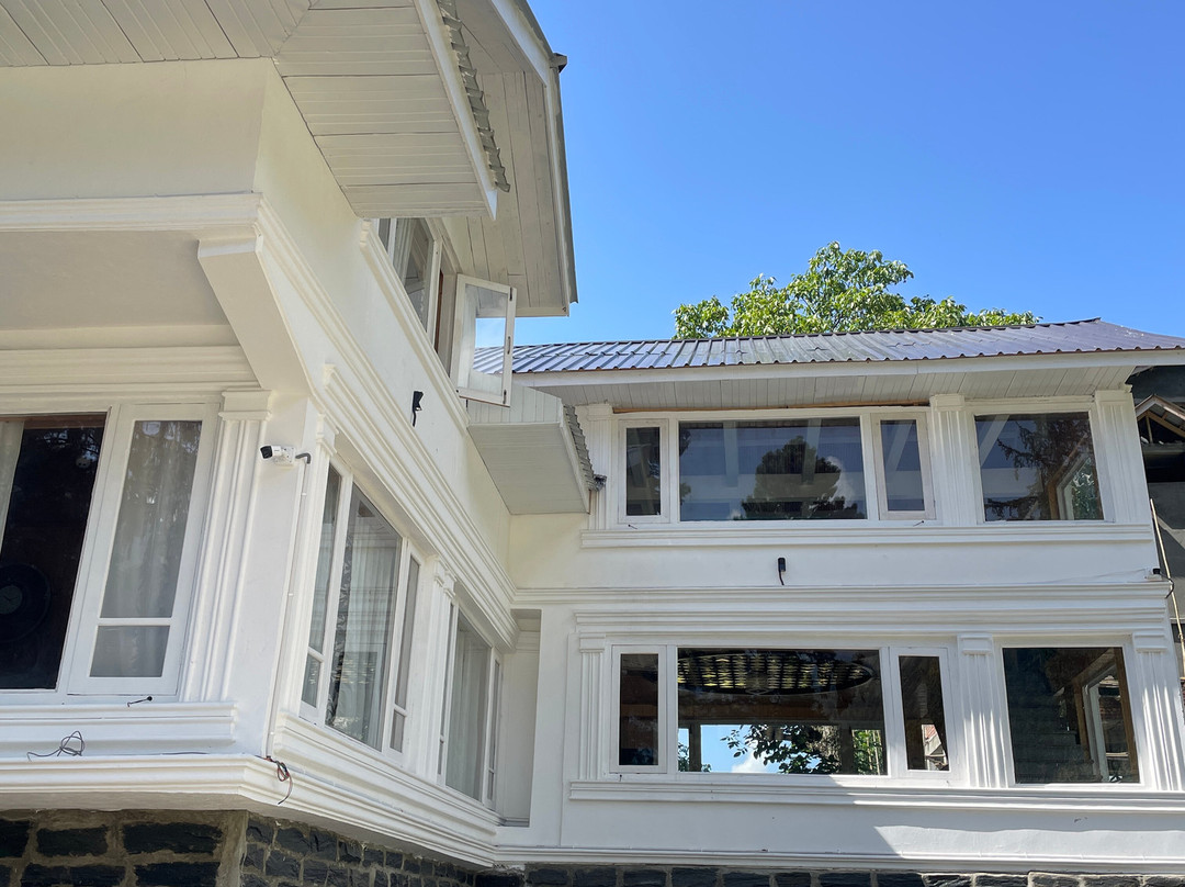 Hotel Xenious White House Eco Resort-Naranag Sonmarg