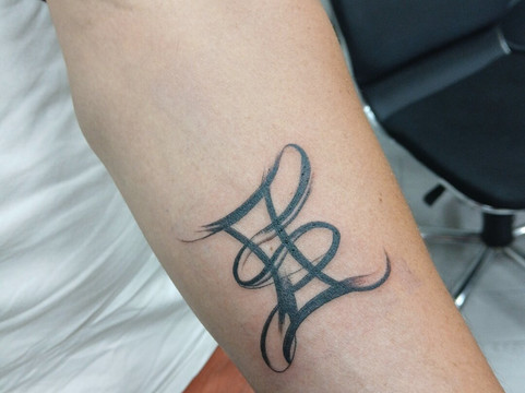 Glamour Tattoo-大湾必去景点