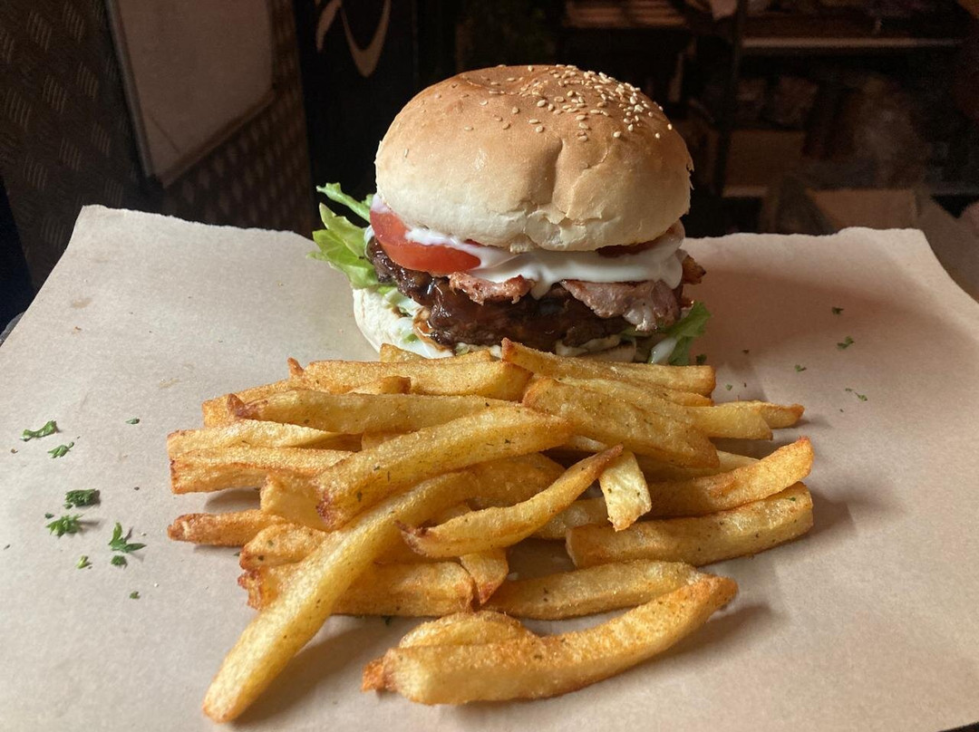 Aunty Pat's Pantry & The Pit Stop