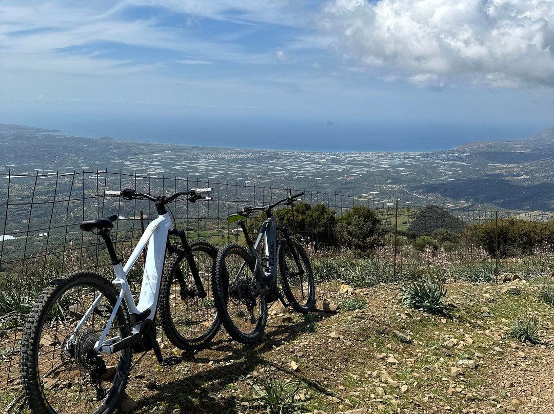 Cretan E-Bikers-Moires必去景点