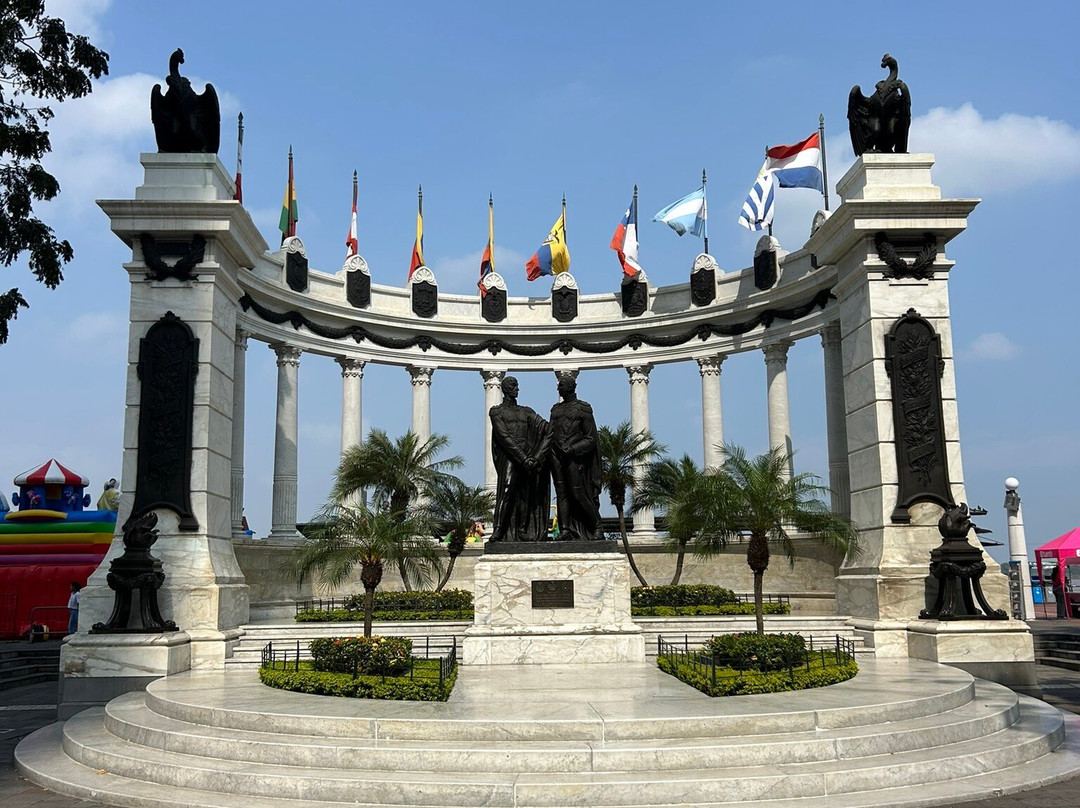 Hemiciclo de la Rotonda-瓜亚基尔必去景点