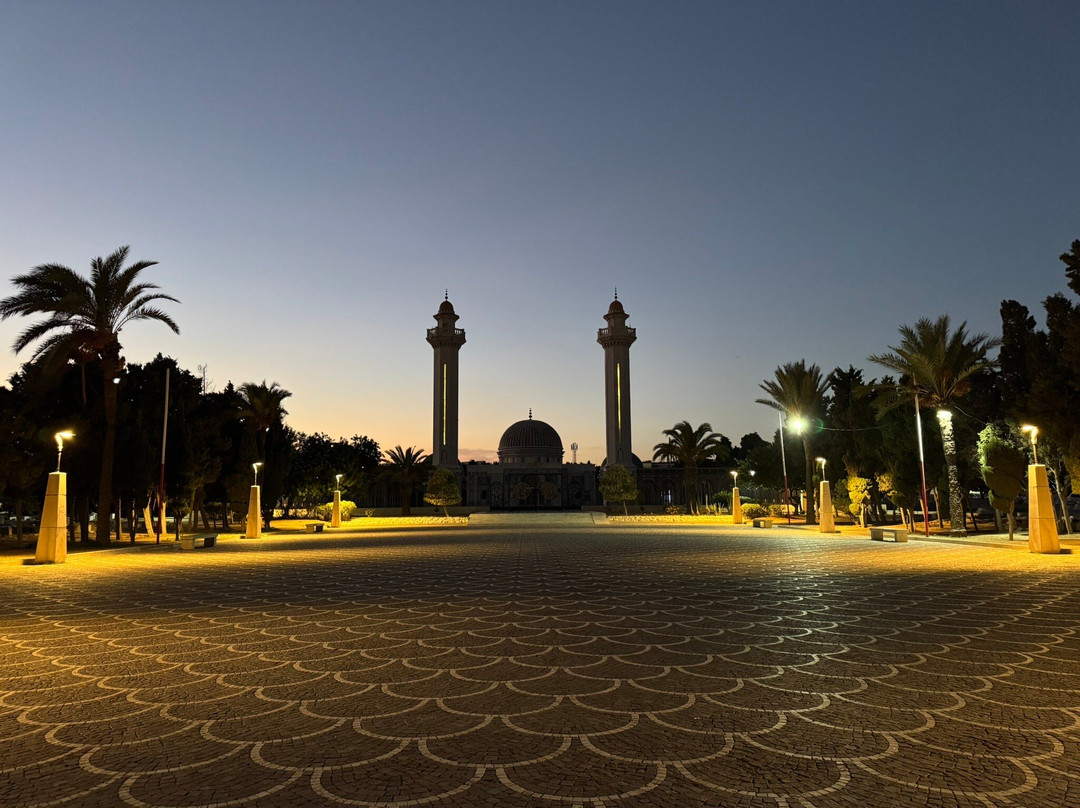 布尔吉巴陵墓-摩纳斯特必去景点