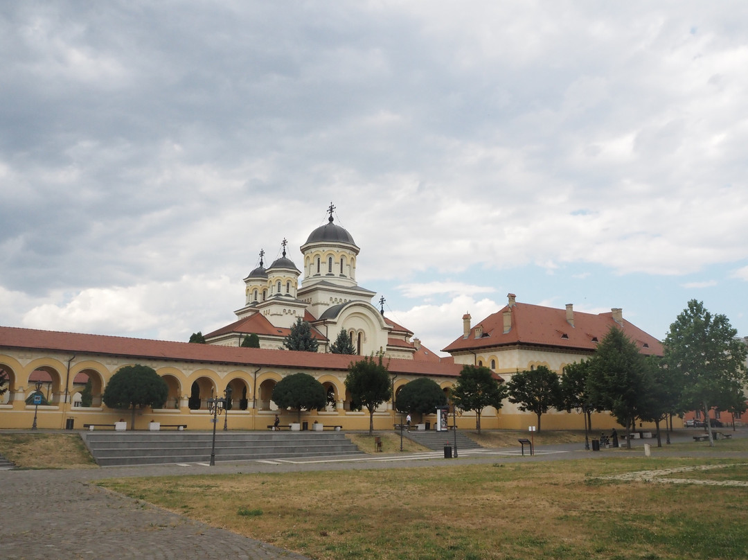 Catedrala Reîntregirii Neamului-Alba Iulia必去景点